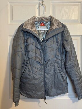 Columbia Women's Silver-Gray Quilted Puffer Jacket with Sherpa Collar